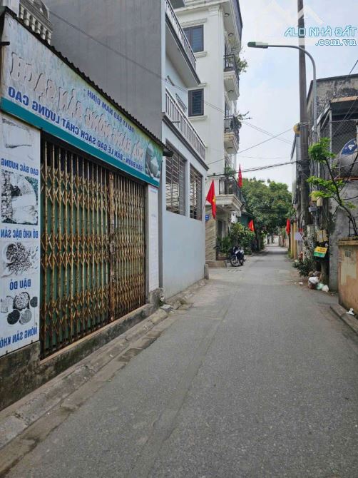 Bán đất Kim Quan Việt Hưng hướng đông nam ngõ oto gần phố rộng 99m mặt tiền: 4.5m 12 tỷ - 1
