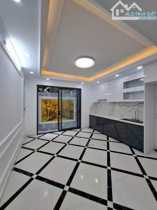 Nhà  Quỳnh Đô 54m 5 t mới tặng nội thất 20m ra đường ô tô tránh nhà đẹp long lanh 6.85 tỷ - 1