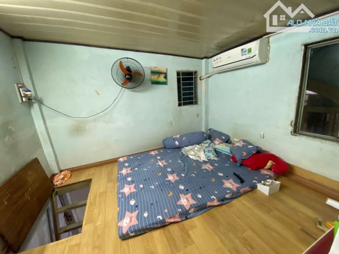GẤP GẤP QUẬN 3 TRẦN VĂN ĐANG 12M2 3TẦNG HẺM 3GÁC THÔNG 10M RA HXH CHỈ 1.8TỶ TL - 1