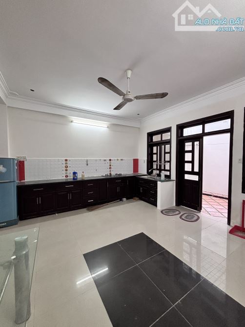 Bán nhà 3 mặt tiền lý thái tổ vĩnh hoà giá tốt - 1
