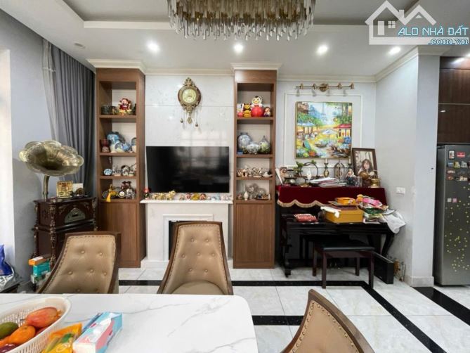 Bán nhà đẹp Chu Huy Mân-65m 5 tầng 13 tỷ - Lô góc- Kinh doanh - thang máy- Ô tô tránh - 1