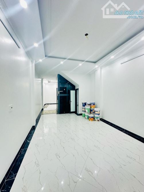 Bán nhà 5 tầng phố Quan Hoa, Thang Máy, Giá 12.8 tỷ - 1