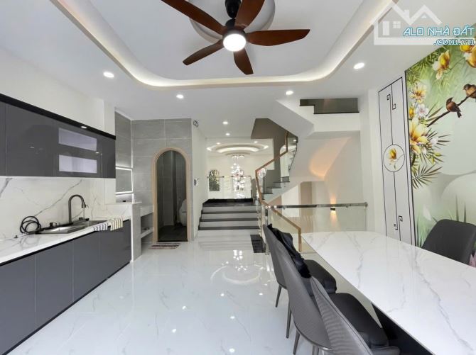 🌟 CƠ HỘI VÀNG – Bán nhà Trần Đình Xu – 75m² – 1 trệt, 2 lầu, ST – 4PN - 1