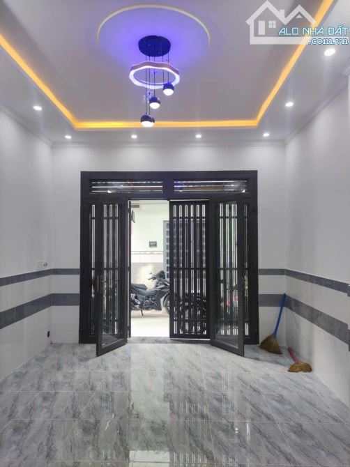 NHÀ CẤP 4 MỚI TINH - 68M2, HXH - SÁT VÁCH HIỆP THÀNH CITY - KHU DÂN TRÍ CAO . - 1