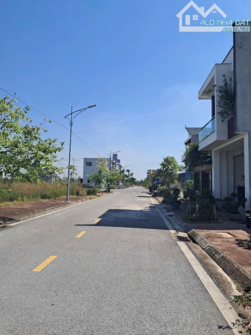 Hàng hot lô biệt thự 180m2 tại khu TĐC Áp Tràn - KĐT Bắc Sông Cấm giá 7,5x tỷ - 1