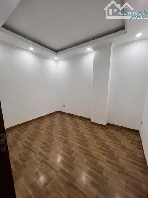 NHÀ ĐẸP Ở LUÔN PHỐ BỒ ĐỀ 70M-6 TẦNG-5MT. 15TỶ NHÀ GẦN HỒ GẦN PHỐ Ô TÔ VÀO NHÀ - 1