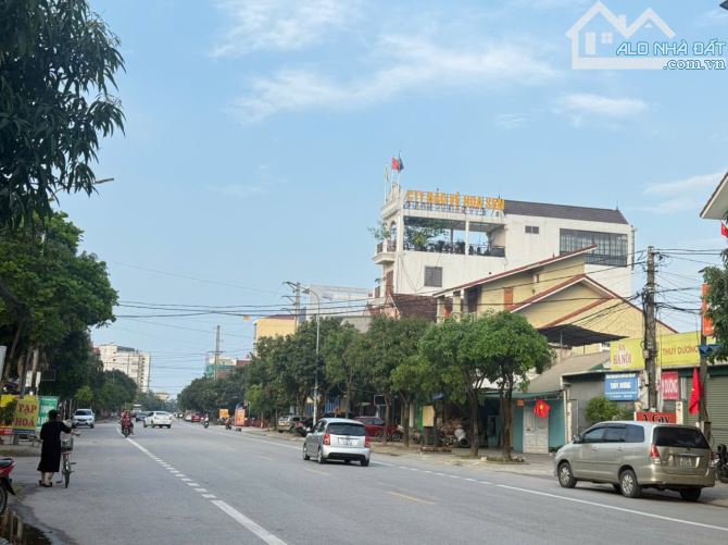 Bán gấp 100m2 nhà 3 tầng mặt đường Phạm Đình Toái - TP. Vinh - 1