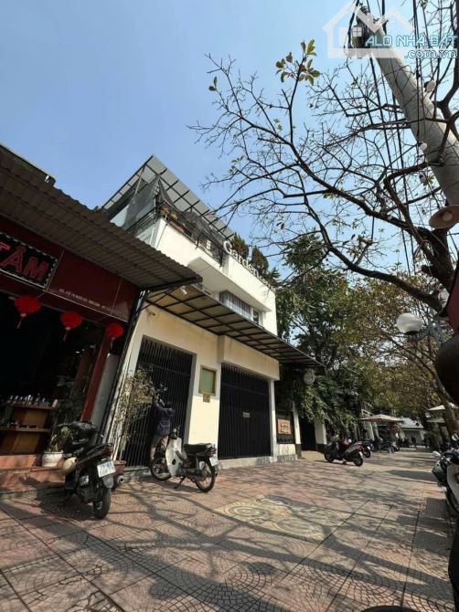Bán nhà 135 Đội Cấn - Giang Văn Minh - Gần hồ Đầm Tròn - Giá 7,x tỷ - 1
