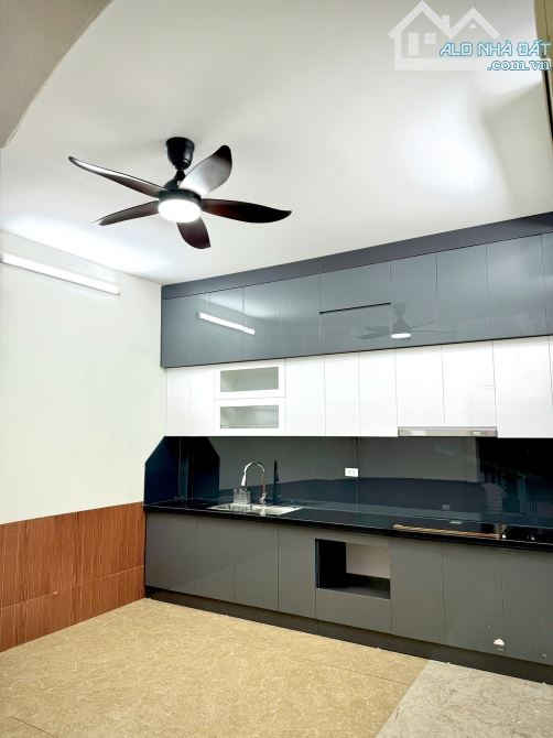 Bán Nhà Ngọc Thụy, Long Biên, Ô Tô Đỗ Cửa. 50m2, 4T giá 8,8 tỷ (cam kết chuẩn) - 1