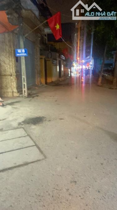 SIÊU PHẨM ĐẤT ĐẸP - PHÚ DIỄN Ô TÔ TRÁNH NHAU - GIÁ ĐẦU TƯ - 55M GIÁ CHỈ 6.9 Tỷ - 1