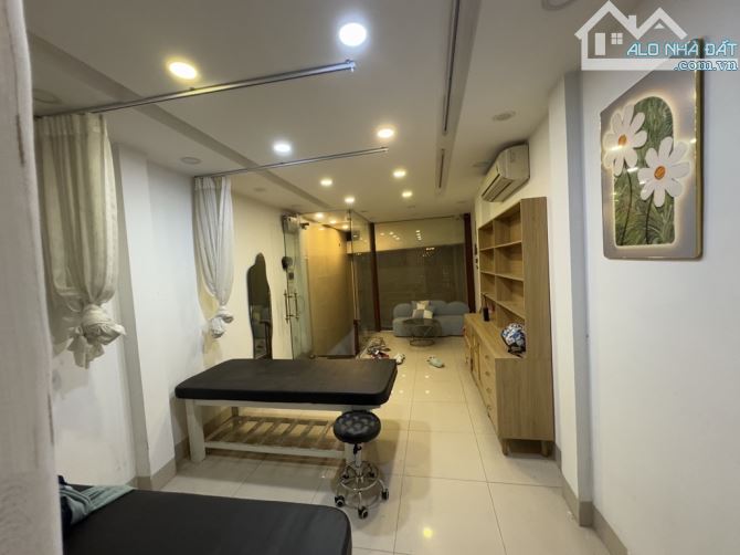 Mặt phố Thịnh Quang kinh doanh sầm uất giá mặt ngõ gara oto trung tâm Đống Đa - 1