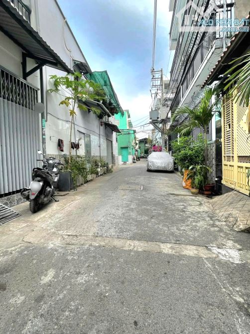 BÁN NHÀ ĐẸP SÁT LÊ VĂN QUỚ.I - HẺM OTO - ( 4.2X13M ) NHỈNH 4$ - 1