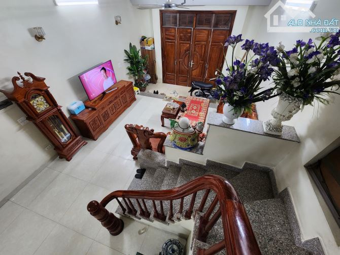 Cần bán gấp nhà dân xây Tân Phong 64m2, 4T, lô góc, ô tô  giá tốt - 1