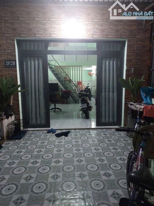 Hóc Môn bán nhà mt đường nhựa 8m ngay chợ Bà Điểm thuận tiện buôn bán giá 3,9ty - 1