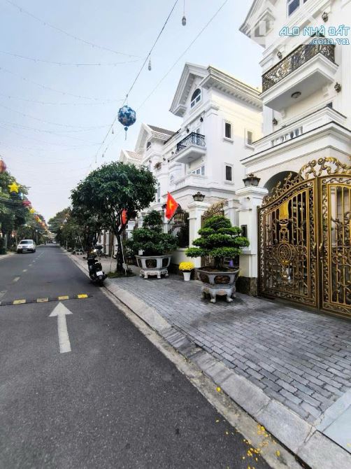 🌹BIỆT THỰ MẶT TIỀN KHU BIỆT LẬP - KHU CỰC VIP, CẠNH EMART, PHAN VĂN TRỊ - 44TỶ - 1