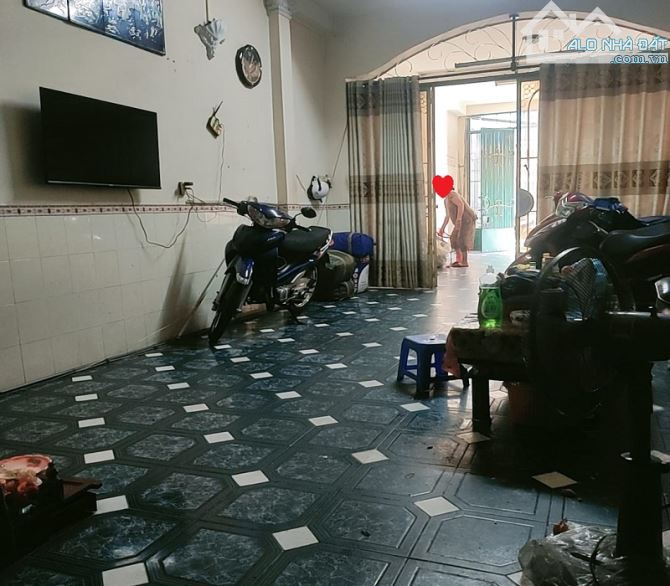 Bán nhà HXH KD Nguyễn Kiệm, P3, Phú Nhuận 98m2, 3 tầng, giá rẻ, sát mặt tiền - 1