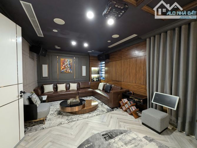 Bán Biệt Thự Siêu Vip Khu 357A Nguyễn Trọng Tuyển - 8x20m - Hầm 4 tầng giá chỉ 66 tỷ - 12