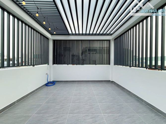 Nhượng lại căn nhà sẵn HĐ thuê 13 tr / tháng ngay Bà Hom, Q6. Giá: 3 Tỷ 290 / 54.6m2. SHR - 13