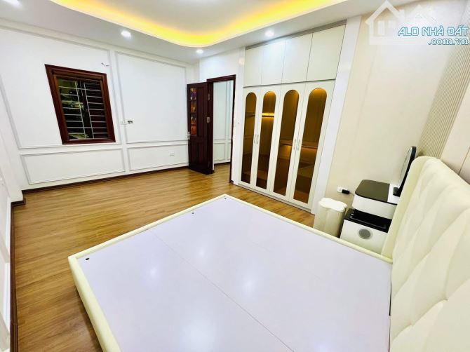🆘🆘SIÊU GẦN PHỐ!15 M RA PHỐ -4 TẦNG ĐỘI CẤN - BA ĐÌNH-CHỈ HƠN 7 TỶ - 16