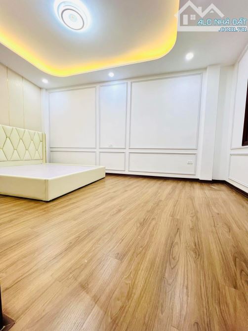 🆘🆘SIÊU GẦN PHỐ!15 M RA PHỐ -4 TẦNG ĐỘI CẤN - BA ĐÌNH-CHỈ HƠN 7 TỶ - 17