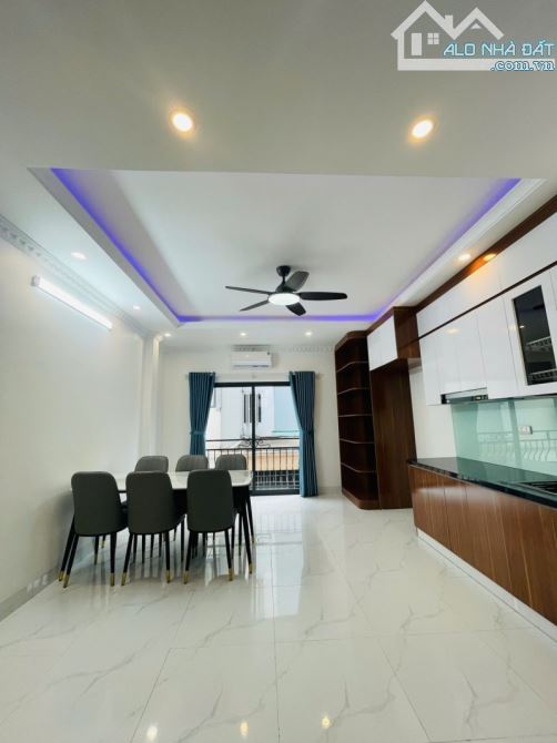 Bán gấp Phạm Văn Đồng, , lô góc 2 mặt ngõ Thang Máy, 36m2 x6T giá 9.25 tỷ - 2
