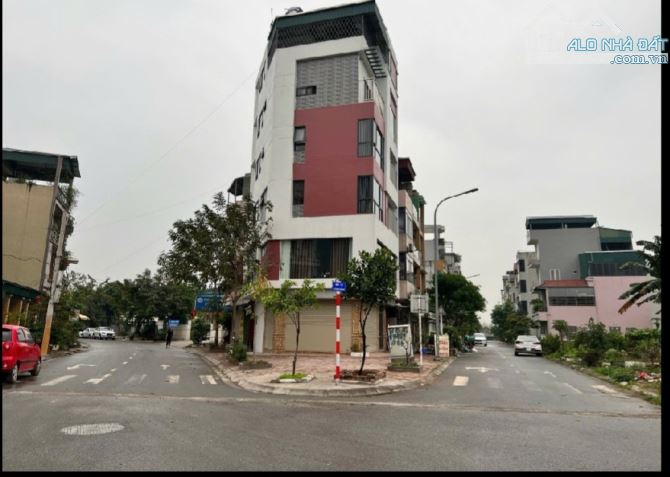 17 tỷ/ 76 M2/ 5 Mt/ Nguyễn Thời Trung. THẠCH BÀN/ phân lô vỉa hè - 2