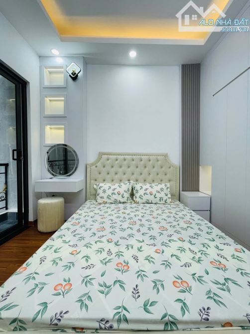 Công chúa tí hon! Siêu phẩm Đội Cấn 26m2, đẹp mê ly, full đồ, dân trí cao - 2