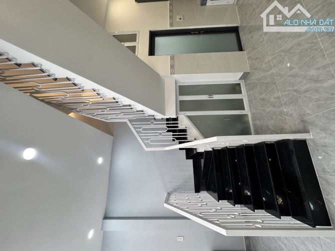 👉 P.15 TÂN BÌNH - SÁT MT ĐƯỜNG NGUYỄN SỸ SÁCH - 40M2 ( 4x10m ) 2 TẦNG - 2PN, 2WC - 3,8 TỶ - 2
