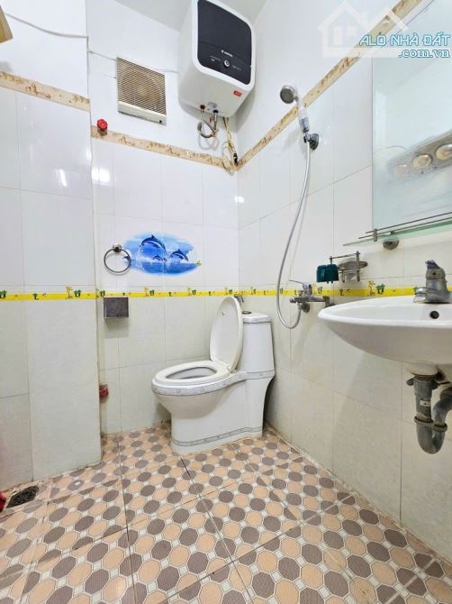 MAI DỊCH 30M2/ 5 TẦNG/ MT 3,7 / 6,6 TỶ - 2