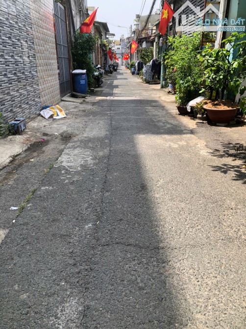 BÁN NHÀ THỦ ĐỨC DT 90 M2 GIÁ 4,7 TỶ TL - 2