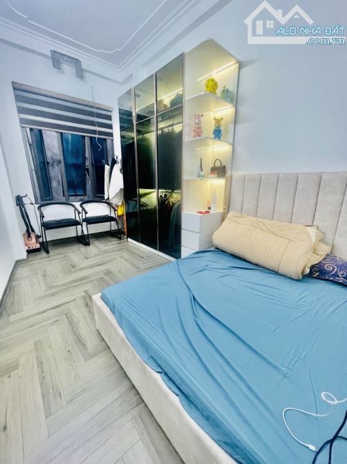 BÁN NHÀ ĐÊ LA THÀNH TO 39M- 4 TẦNG - 7,6 TỶ - 2