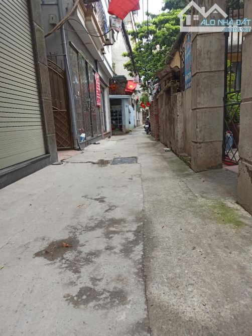 🏠  SIÊU HIẾM-BÁN NHÀ THƯỢNG THANH 52M2- , GẦN Ô TÔ TRÁNH- 3 TẦNG DÂN XÂY ĐỦ CÔNG NĂNG- TH - 2