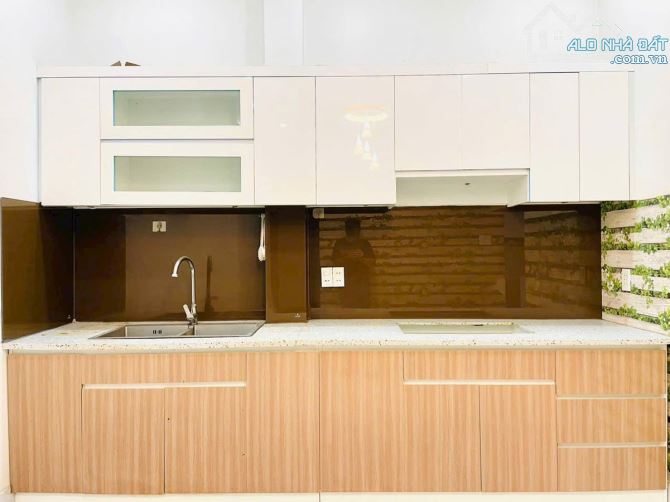 Căn nhà 1 trệt 2 lầu,mái đúc, hẻm xe hơi ngay trường Võ Thị Sáu P.16 Gò Vấp. - 2