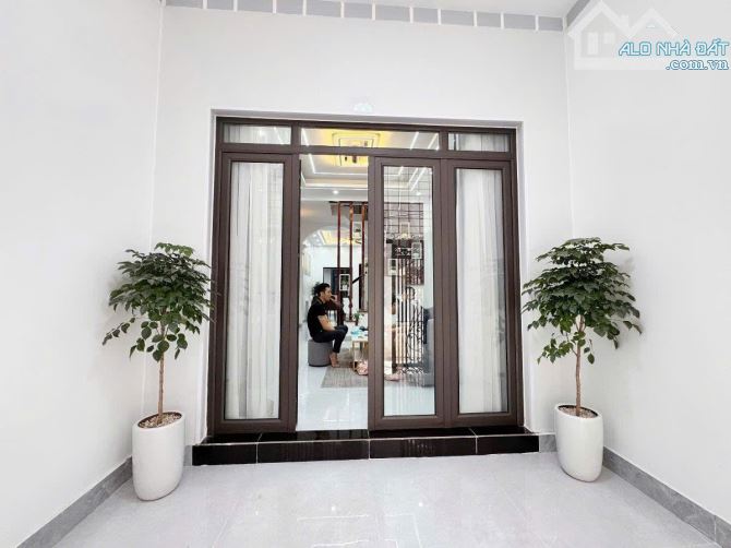 Đống Đa - Tôn Đức Thắng - Khâm Thiên - Ngõ rộng - 32 m - 4 Tầng - 4 PN - 5,6 tỉ. - 2