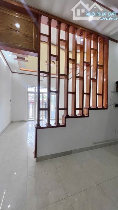 Nhà hẻm Nguyễn Cơ Thạch gần hoa viên Thành Nhất - 2