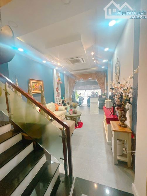 Nhà MT 5x20 Nguyễn Trọng Tuyển,P15,PN, 23tỷ - 2