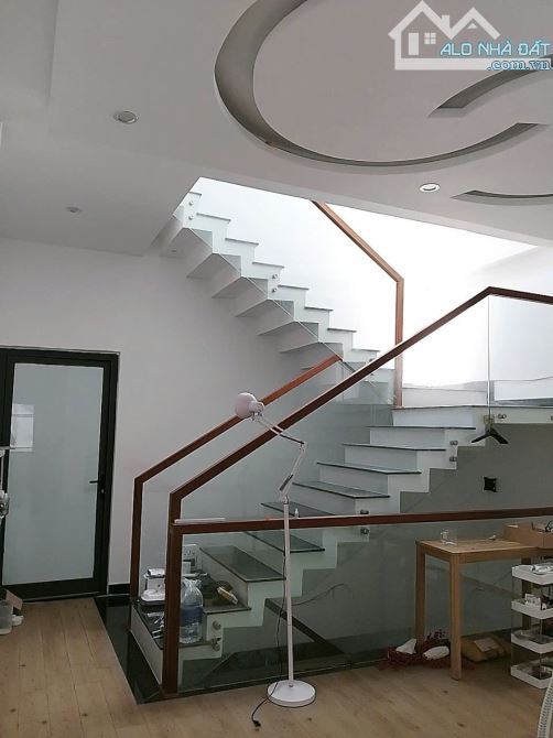Bán nhà 3 tầng đường Nguyễn Cao, sát biển Thanh Khê, Đà Nẵng - DT 75m2, Giá 5,95 tỷ tl - 2