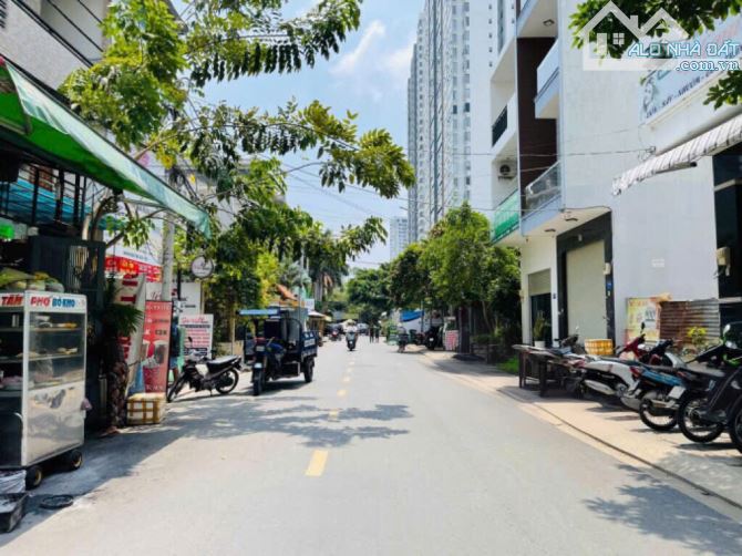Cơ Hội Đầu Tư: Nhà Cấp 4 Hoàng Quốc Việt, Q.7 60m2 SHR Hẻm 8m – Giá Tốt Chỉ 3,05Tỷ LH Ngay - 2