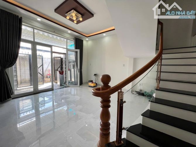 Bán nhà 2 tầng hẻm Lương Định Của ngay chợ Chiều , Vĩnh Ngọc , Nha Trang Giá 2 Tỷ 850 triệ - 2