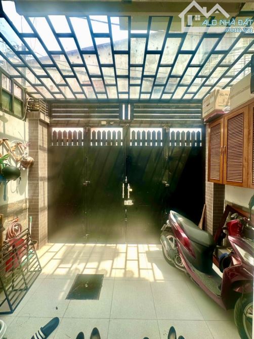 Chỉ 6,x Tỷ - 60m2, 4 Tầng, hẻm 3m, 2Km tới Sân Bay - 2