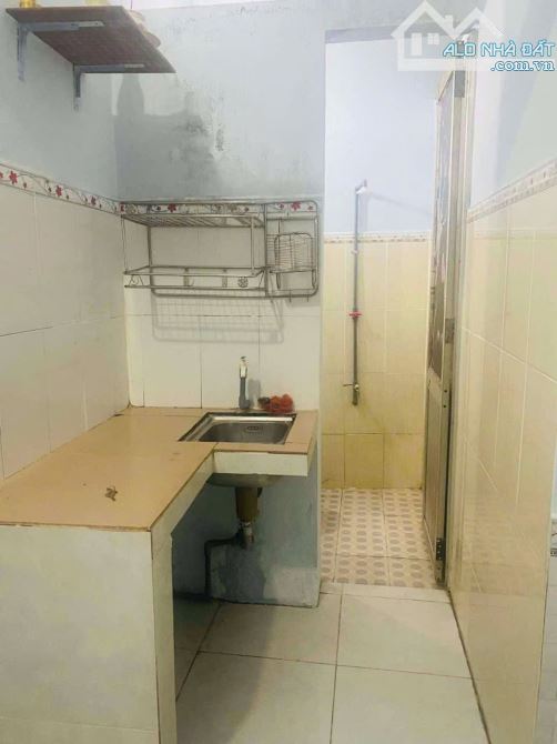 🔥Sụp hầm chỉ 2,35 tỹ. 106m2. Trường Chinh. Nhà đẹp, có 3 phòng trọ mới lớn 30m2 mỗi phòn - 2