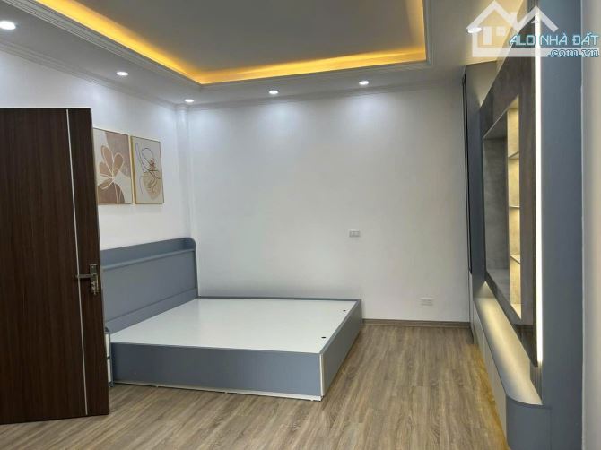 BÁN NHÀ PHỐ TỰU LIỆT - MỚI TINH - NGÕ NÔNG - GẦN PHỐ - NHIỀU PHÒNG - 39M - GIÁ 7 TỶ - 2