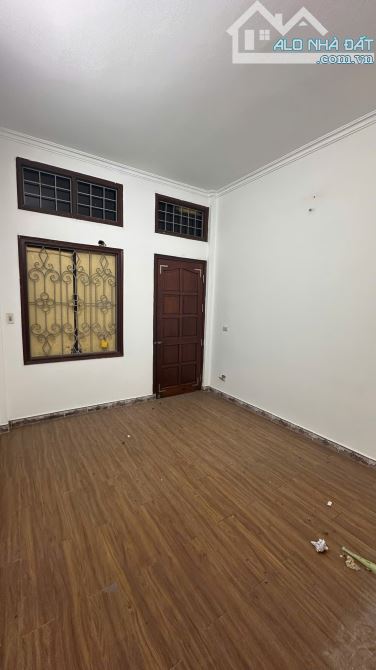 HOT ! Bán gấp Thụy Khuê 52m2, đi bộ ra Hồ Tây, ở lý tưởng, ngõ thông, MT rộng 8.4m - 2