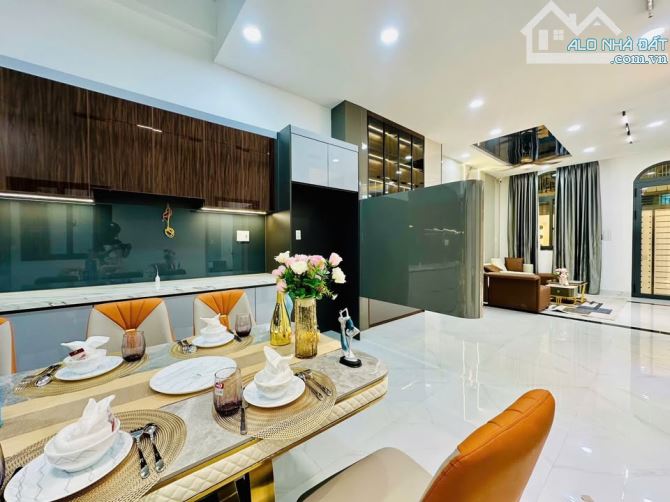 Mừng đại lễ giảm ngay 300 triệu- nhà 52m2 Đ.Cao Thắng, Quận 3. Nhà hẻm 1/ OTO. Sổ Riêng - 2