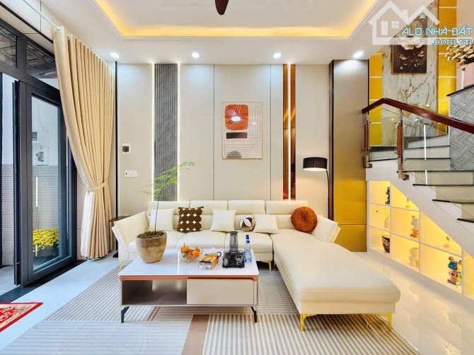 Hàng Hót Sau Lễ- Cần Bán Nhà Đường Đoàn Văn Bơ, p8, quận 4 giá 2 tỷ 8 / 42m2, hẻm thông 5m - 2
