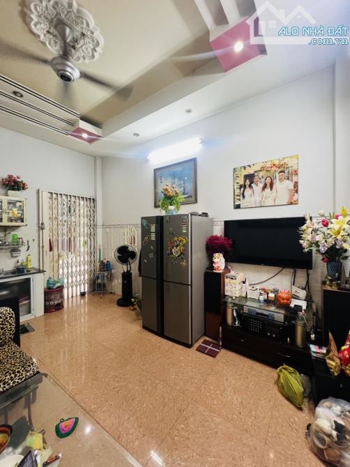 BÁN NHÀ MẶT TIỀN NGUYỄN THỨC ĐƯỜNG KHU TÊN LỬA 80m2, NGAY CHỢ, KD SẦM UẤT. - 2