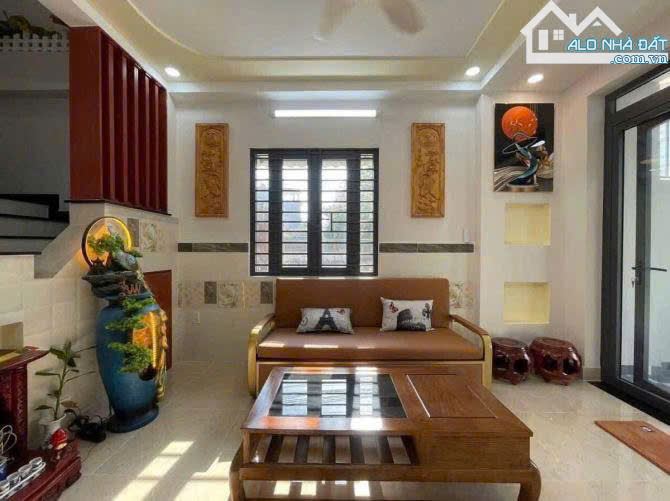 Bán nhà có dòng tiền sẵn 12tr ngay Tân Hương, Tân Phú.Giá: 3 tỷ 019tr /69,4m2, hẻm ô tô 6m - 2