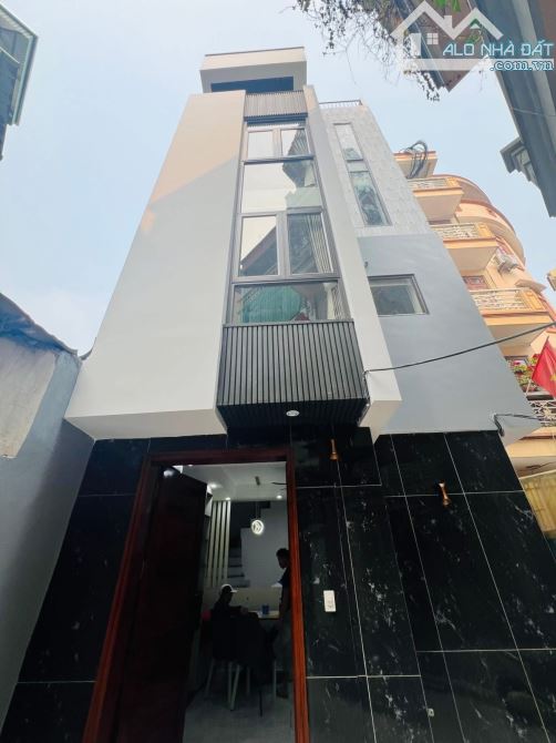 NHÀ MỚi TINH PHỐ MINH KHAI FuLl nội thất 33m 5 tầng 3 pn giá 6 tỷ 9 - 2