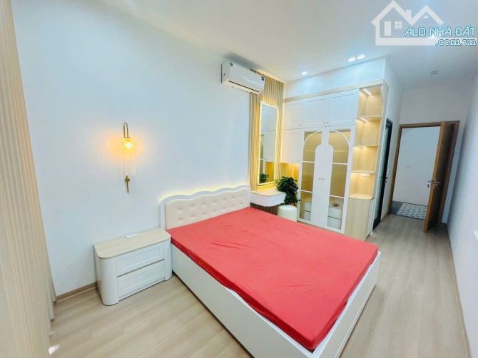 Bán nhà hiếm Vũ Trọng Phụng – 75m², ngõ ô tô, cách phố vài bước chân - 2