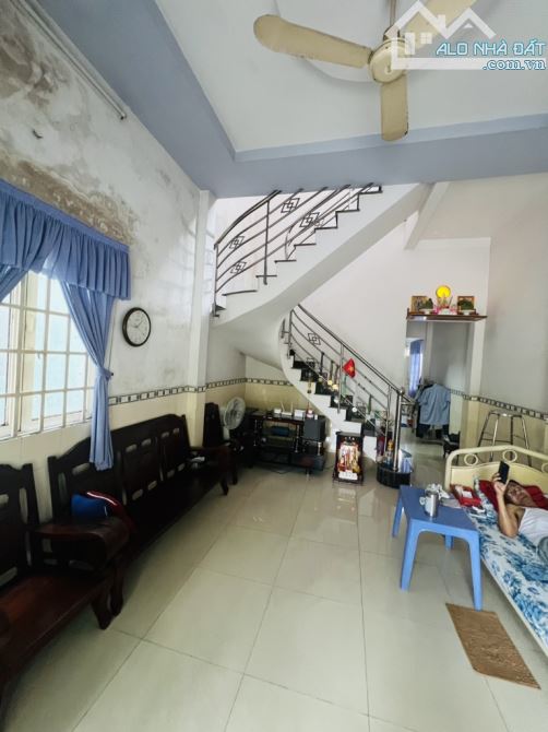 NGÃ TƯ ÂU CƠ LẠC LONG QUÂN 5 TẦNG 11OM2 NGANG HƠN 5M CHỈ 12 TỶ 3 - 2